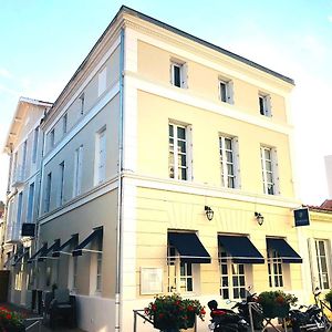 Hotel 2 Etoiles Et Restaurant Le Galet Bleu